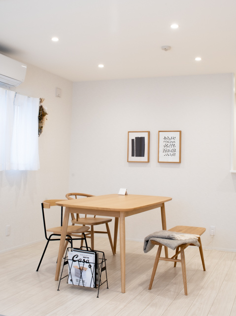 一気に部屋がおしゃれに! ライトを複数設置する「一室多灯」の原則を紹介